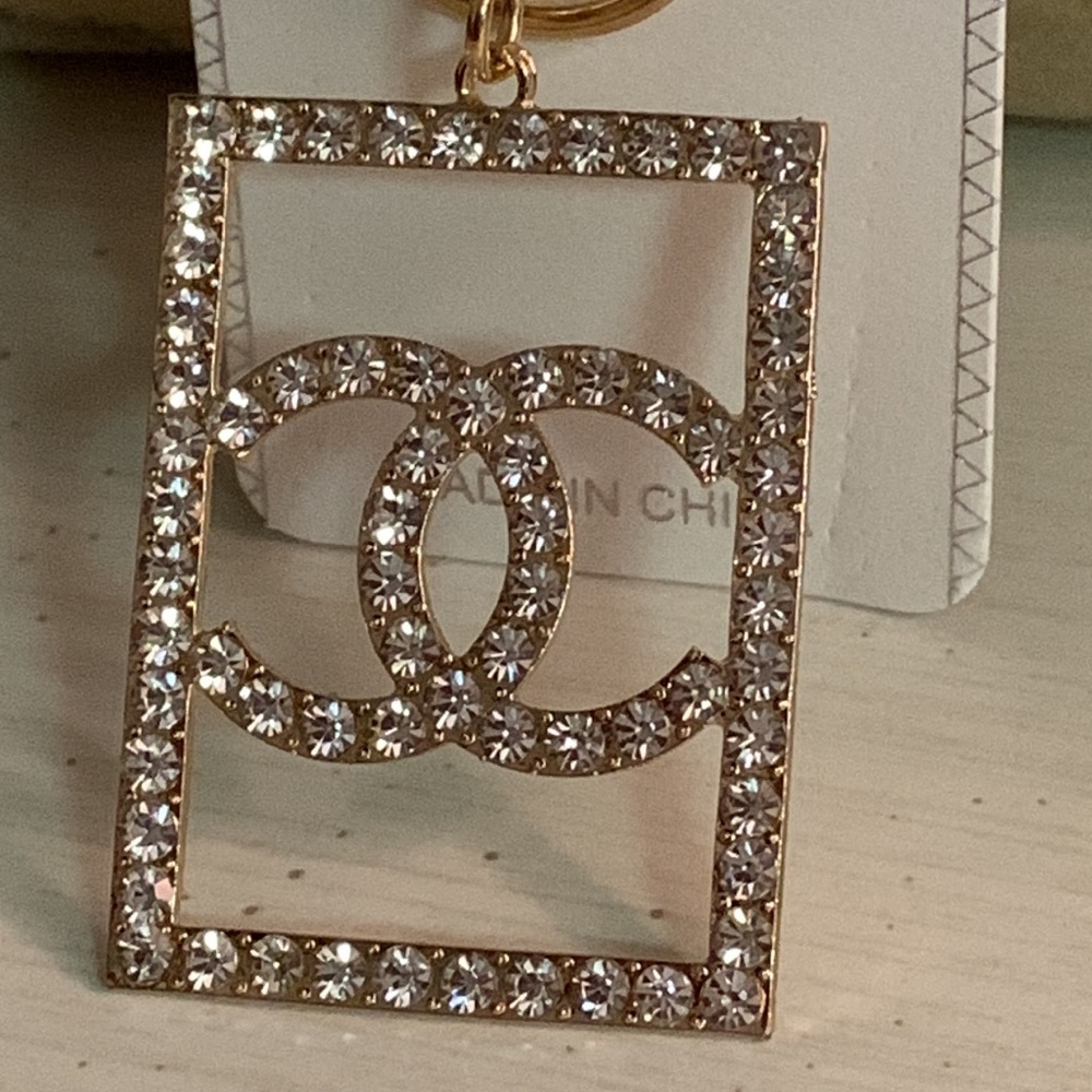 Fashion Jewelry Keyring Handbag Charm WITH clear rhinestones in GOLD - Picture 2 of 5